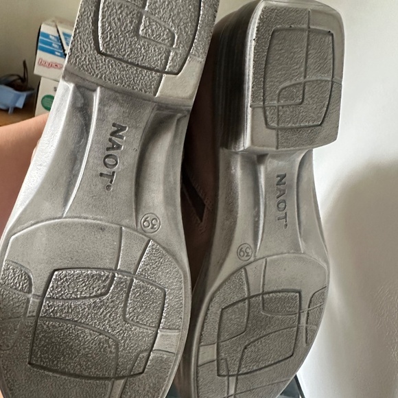 Naot boot - Picture 2 of 4